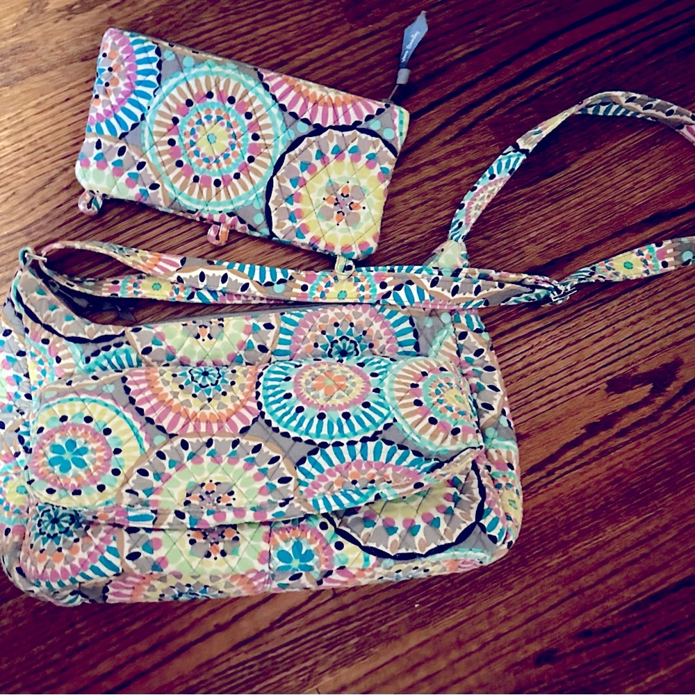 Vera Bradley Sunny Medallion shoulder bag and extra cosmetic